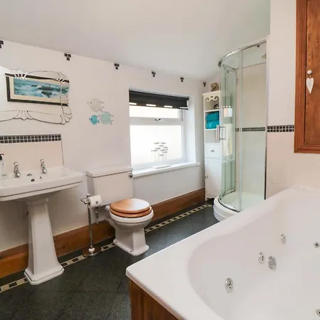 Holiday home Sands End